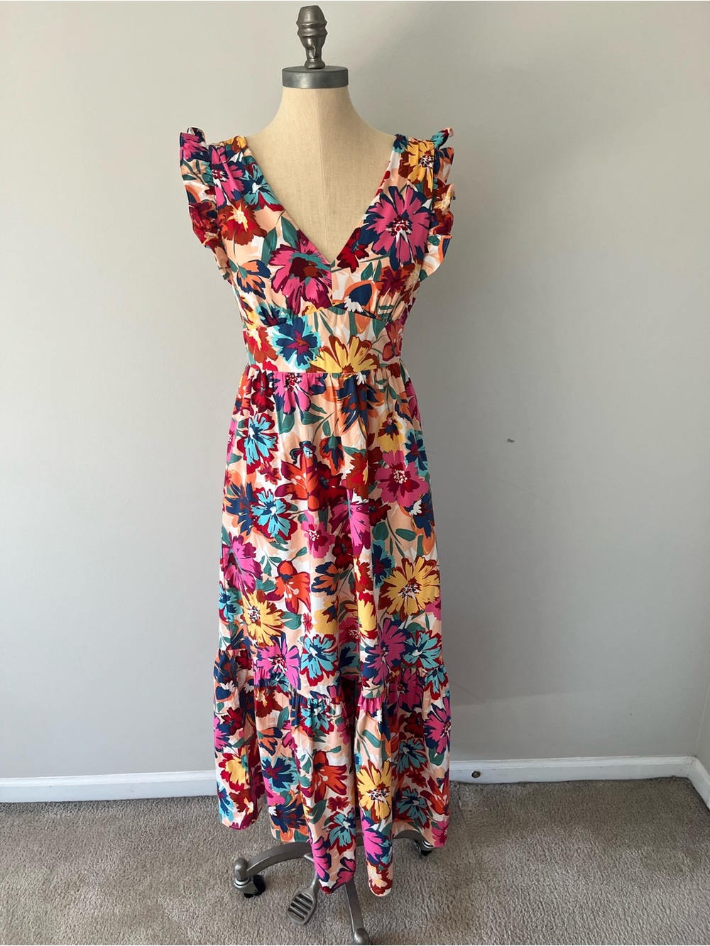 Maggy London Floral V-Neck Maxi Dress